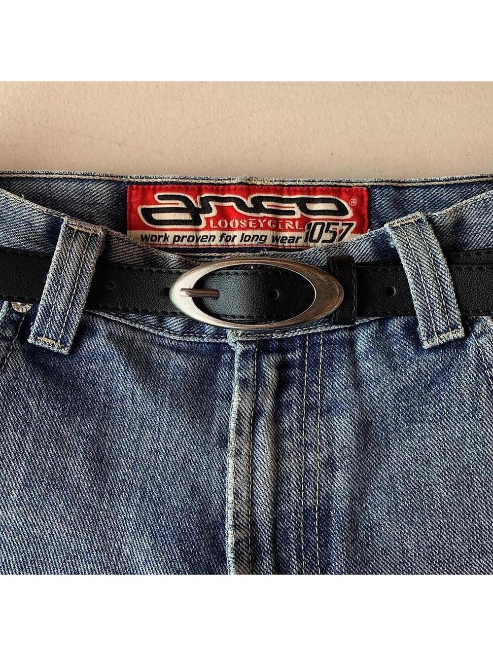 Y2k 2000s Cyber Oval simplistic belt buckle slim black belt. 40 inches length fi - Picture 2 of 7